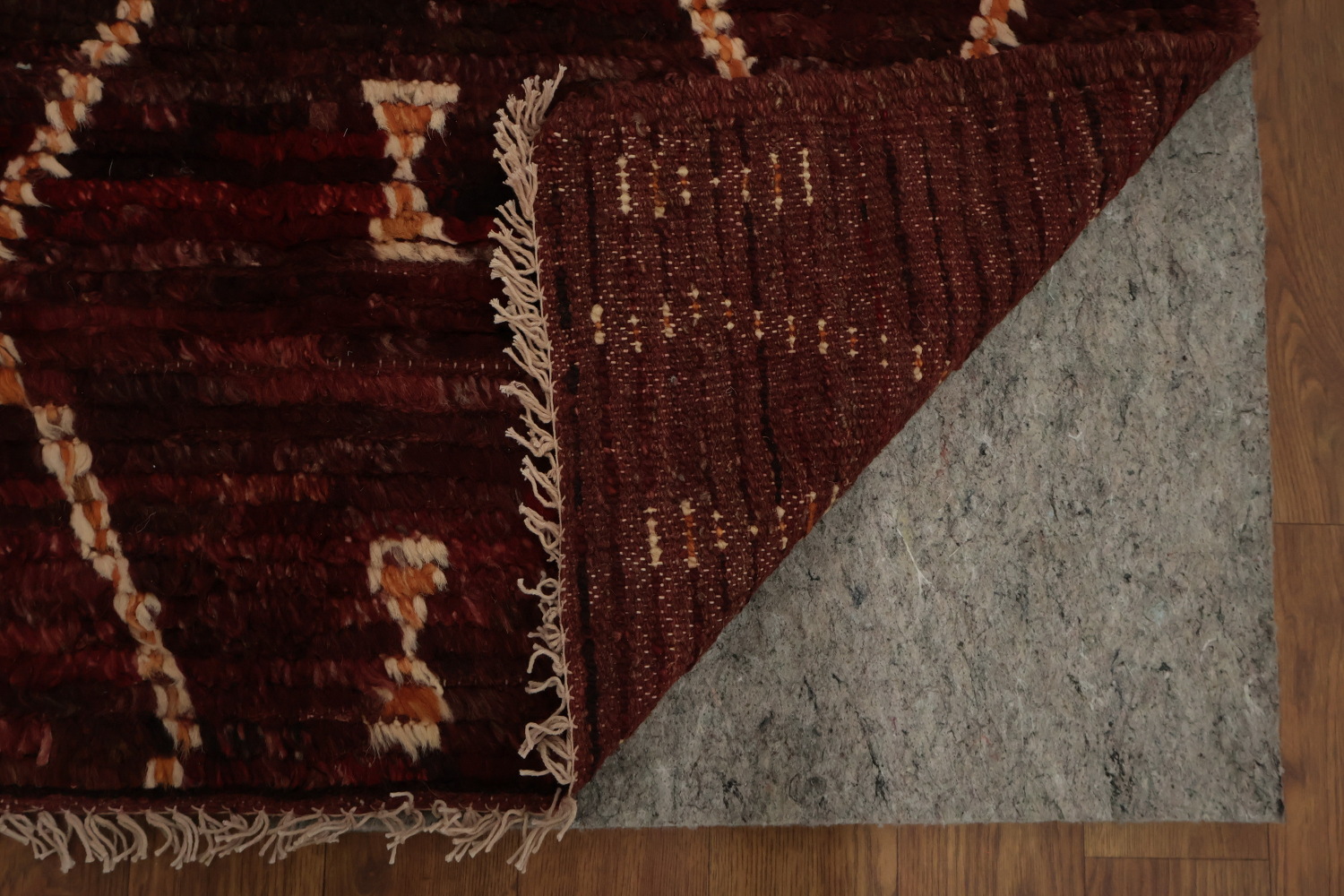 Elegant Moroccan Wool Area Rug 7x10 with Intricate Diamond Motifs
