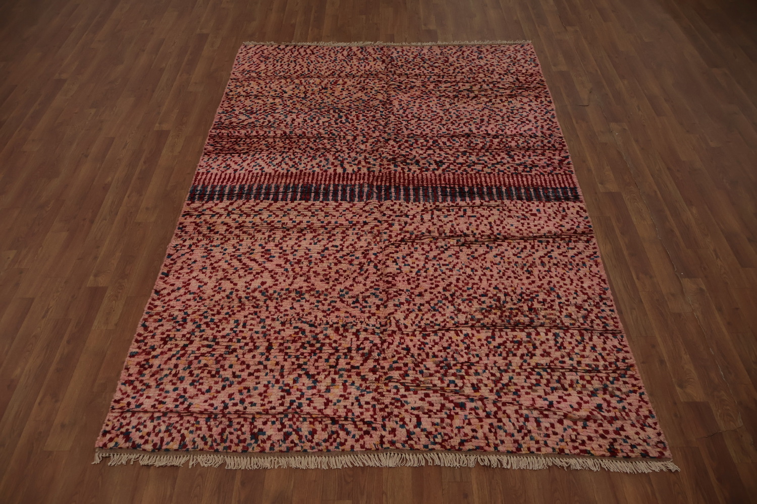 Elegant Speckled Moroccan Area Rug 5x8 for Modern Home Aesthetics