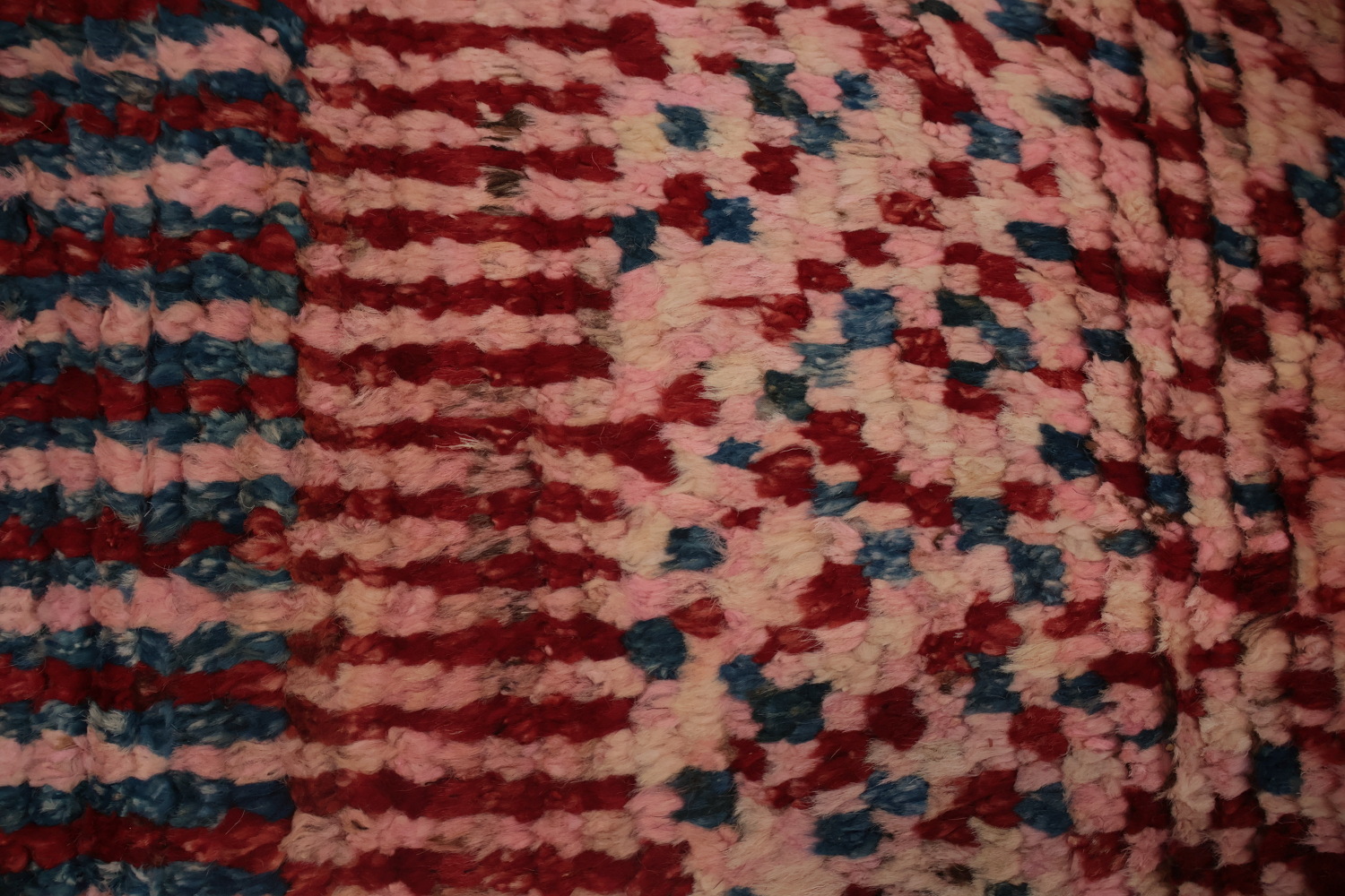 Elegant Speckled Moroccan Area Rug 5x8 for Modern Home Aesthetics