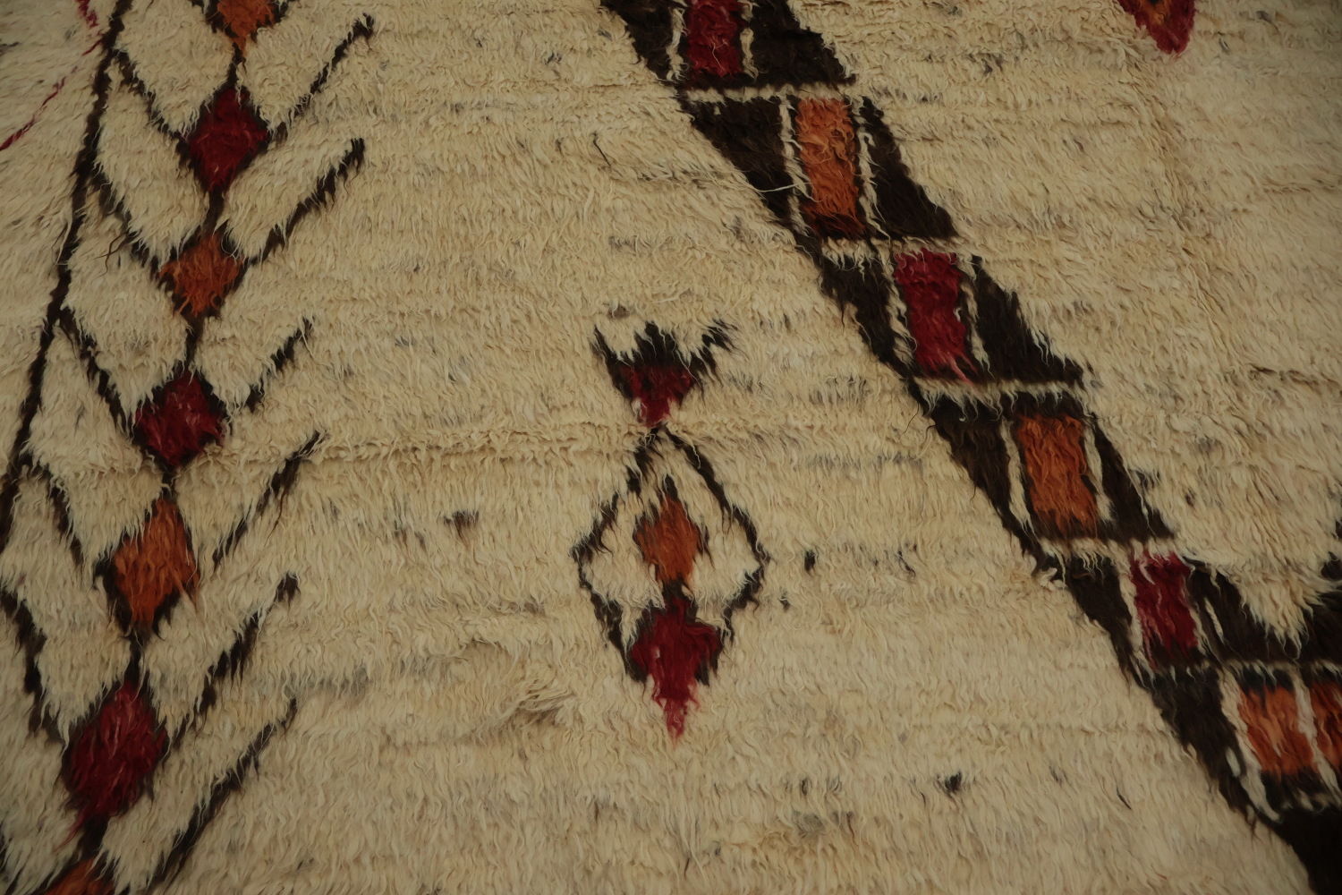 Bohemian Elegance with Geometric Moroccan Wool Area Rug 8x10