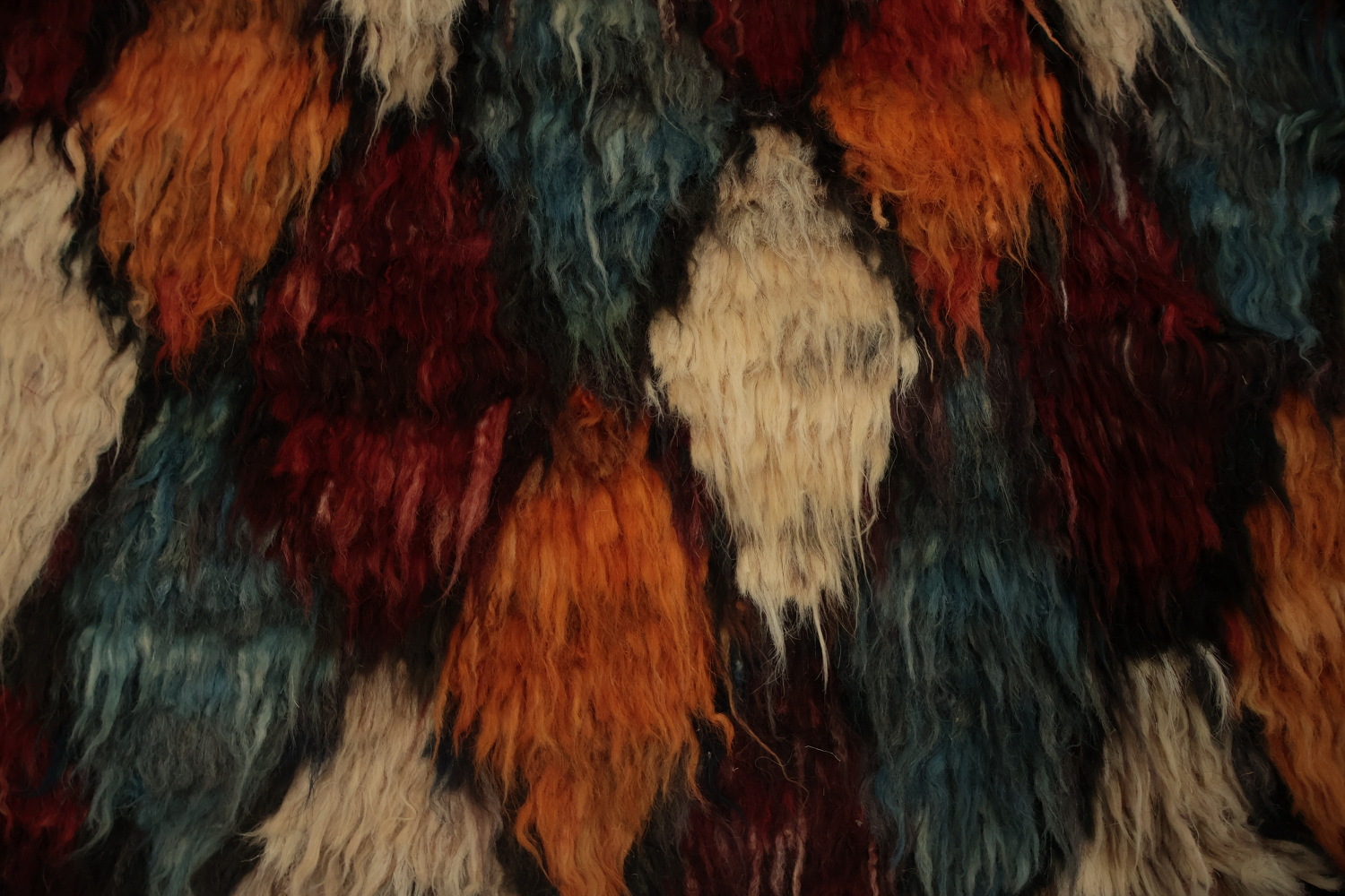 Bold Diamonds Moroccan Area Rug 7x10 to Enhance Your Décor Style