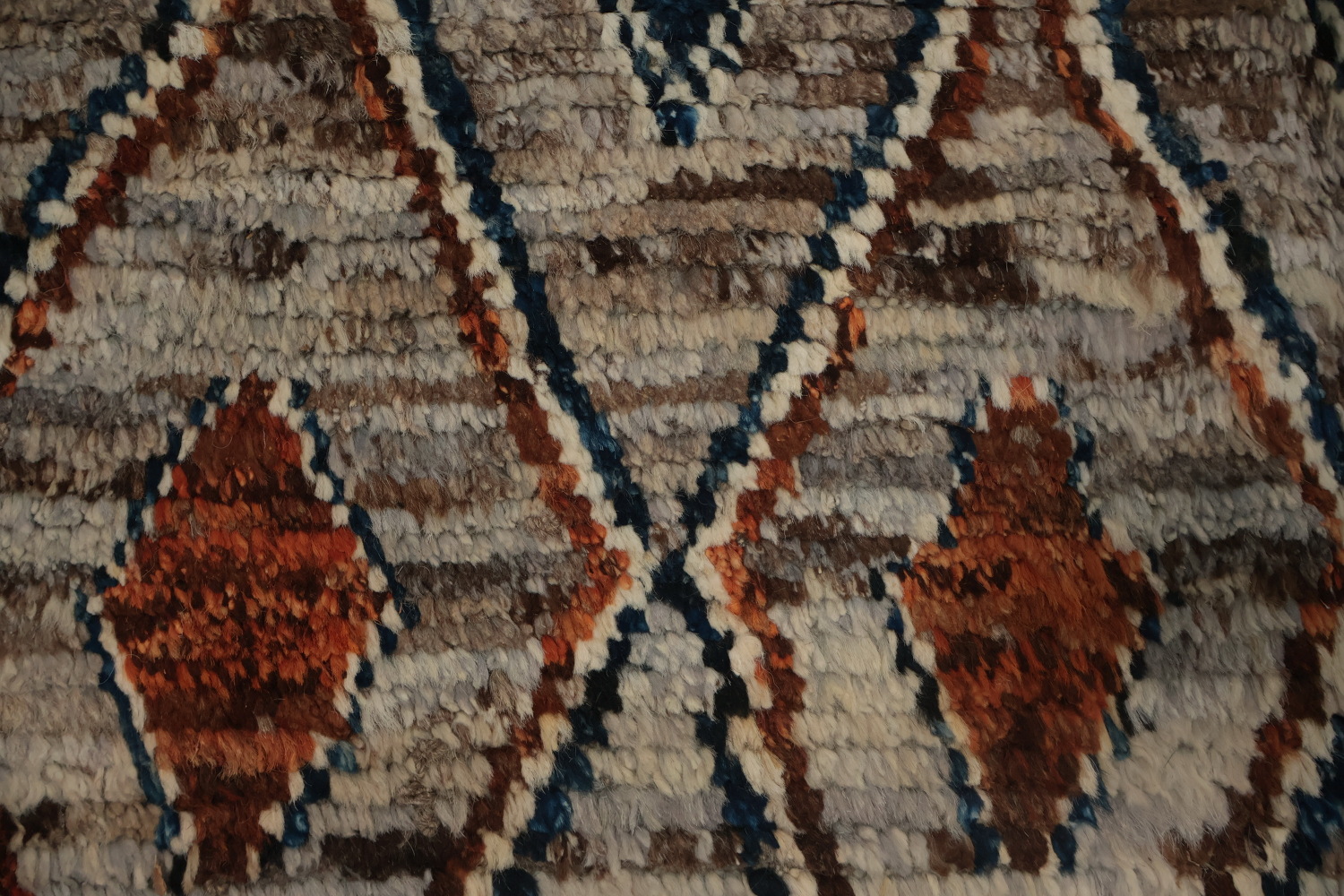 Chic Moroccan Wool Area Rug 7x9 with Intricate Diamond Motif Design