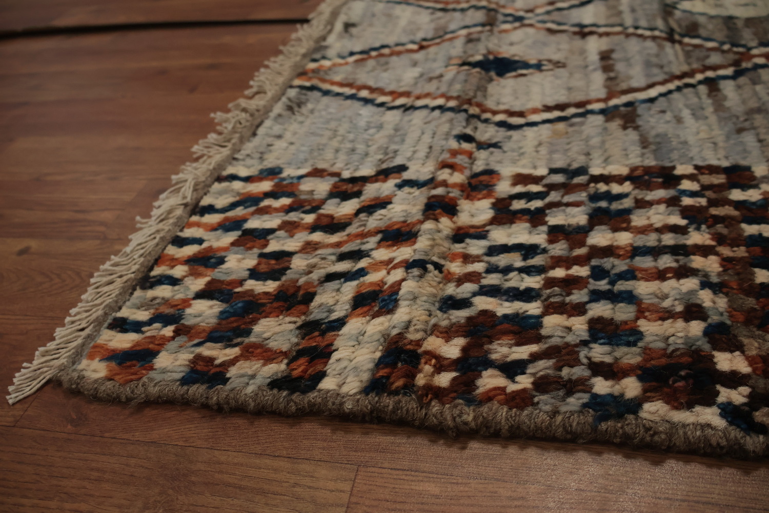 Chic Moroccan Wool Area Rug 7x9 with Intricate Diamond Motif Design
