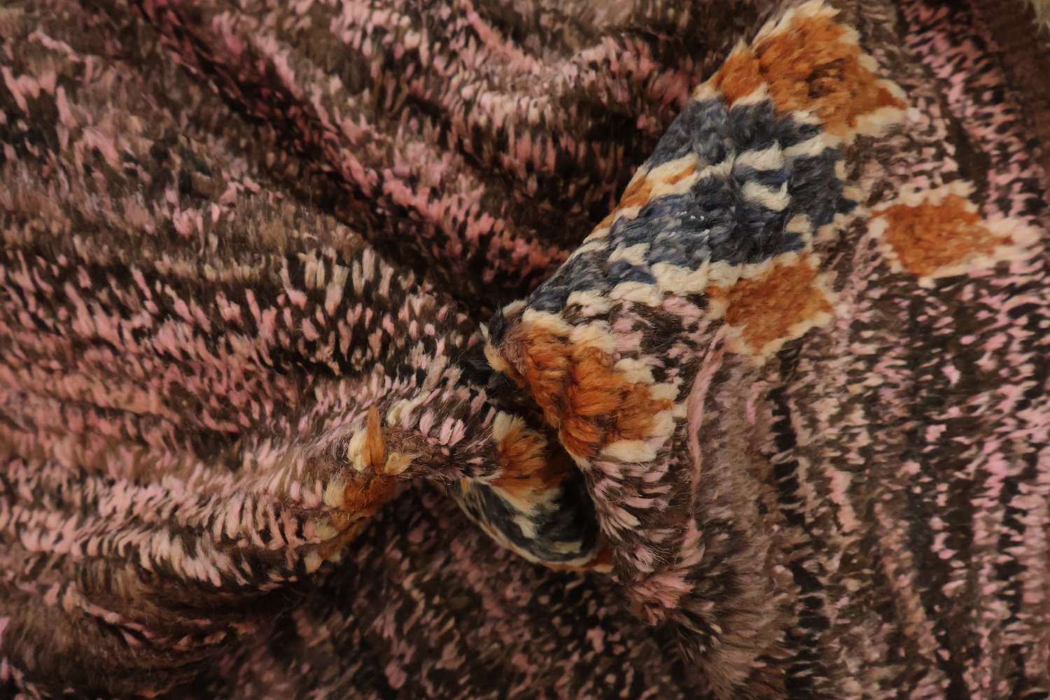 Brown/ Pink Moroccan Wool Area Rug 6x8