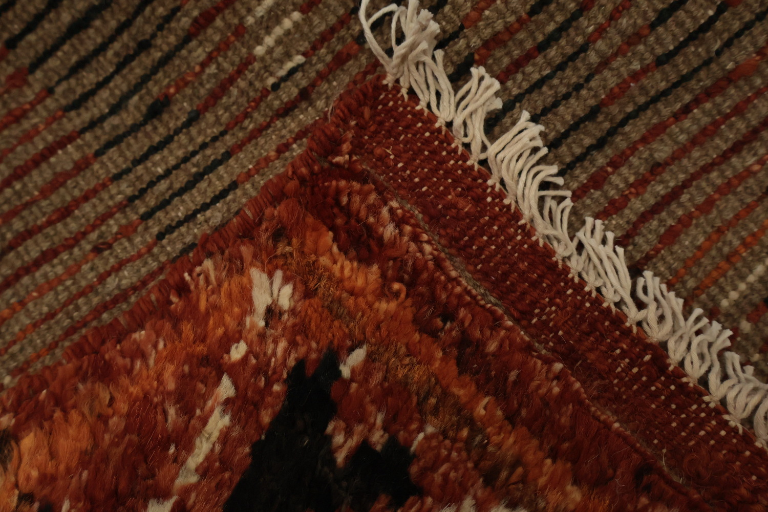 Rustic Tribal Moroccan Area Rug 7x10 Perfect for Cozy Home Interiors