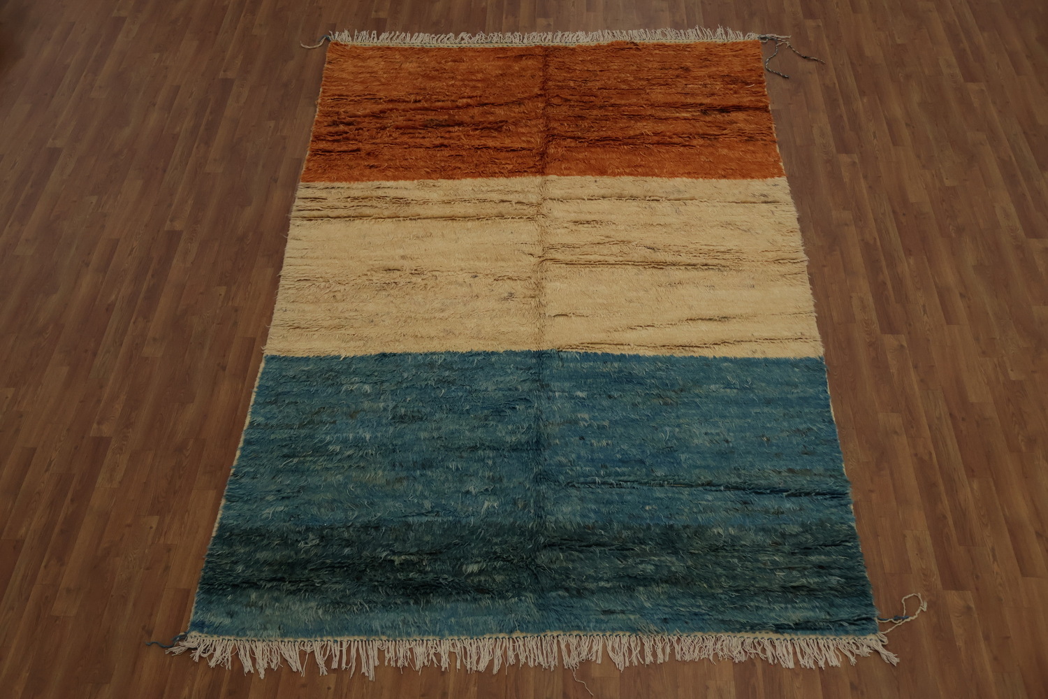 Three-Toned Rustic Moroccan Area Rug 7x10 Earthy Hues for Cozy Home