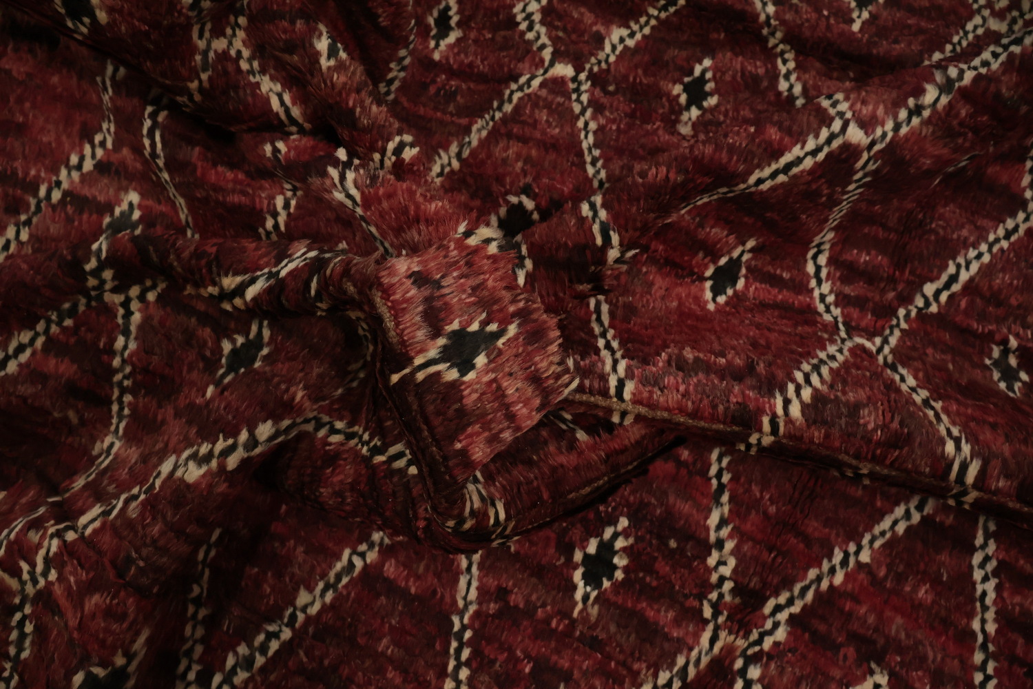 Elegant Diamond Moroccan Area Rug 7x10 for Stylish Interiors