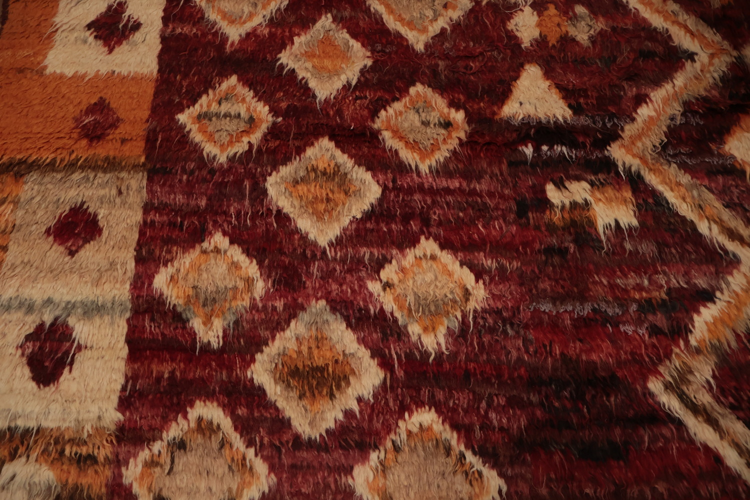 Earth-Inspired Berber Moroccan Area Rug 8x10 Add Warmth to Any Room