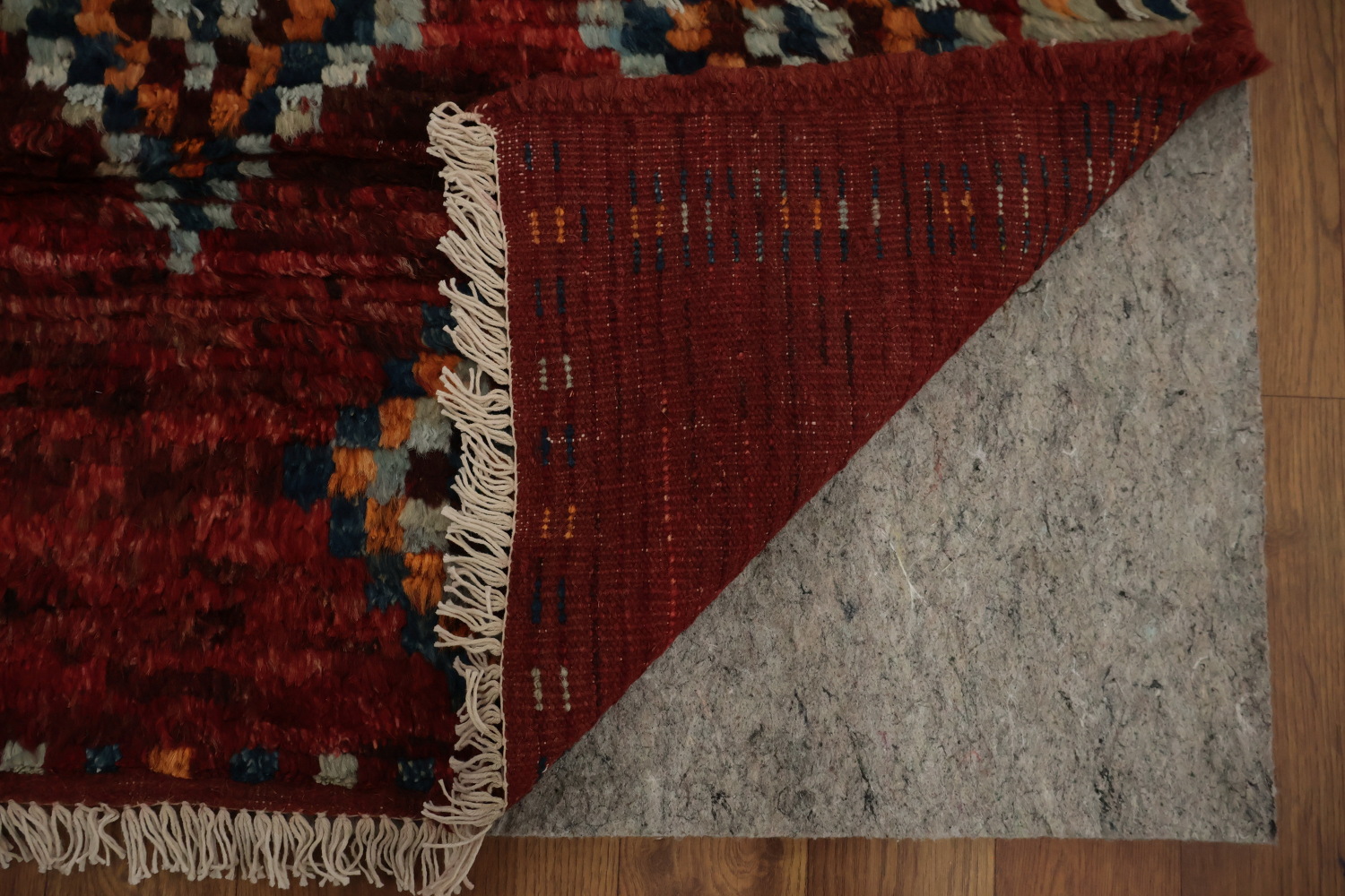 Capture Timeless with Artisan-Crafted Moroccan Area Rug 7x10