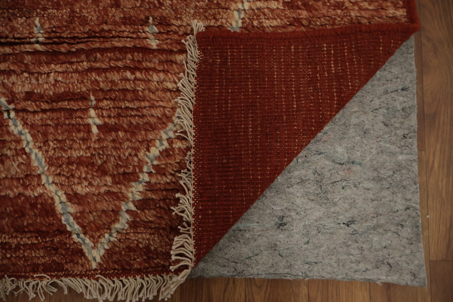 Warm Toned Moroccan Area Rug 7x10 with Subtle Geometric Patterns
