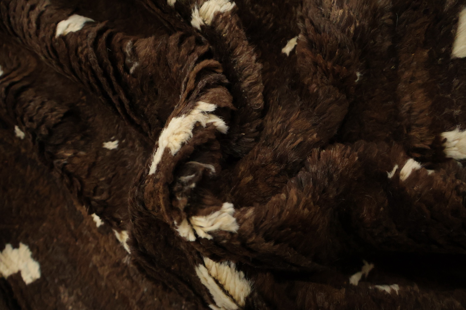Earthy Tone Moroccan Area Rug 6x9 for Artistic Living Spaces