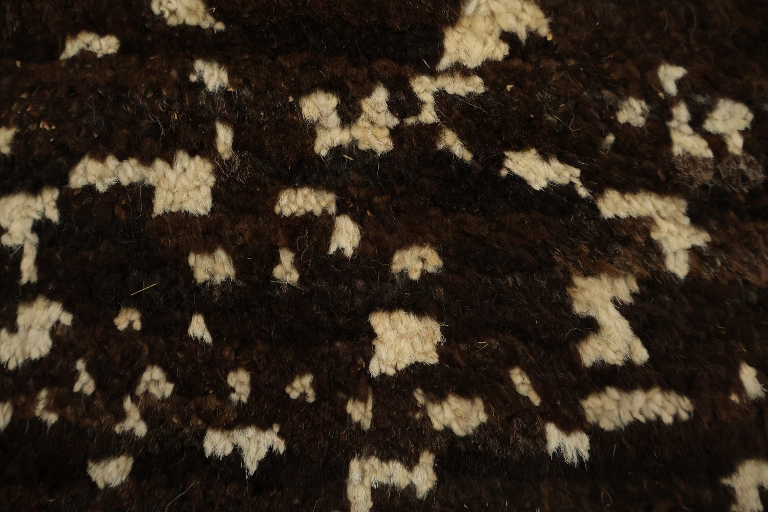 Stellar Circle Moroccan Area Rug 6x8 for a Modern Home Ambiance