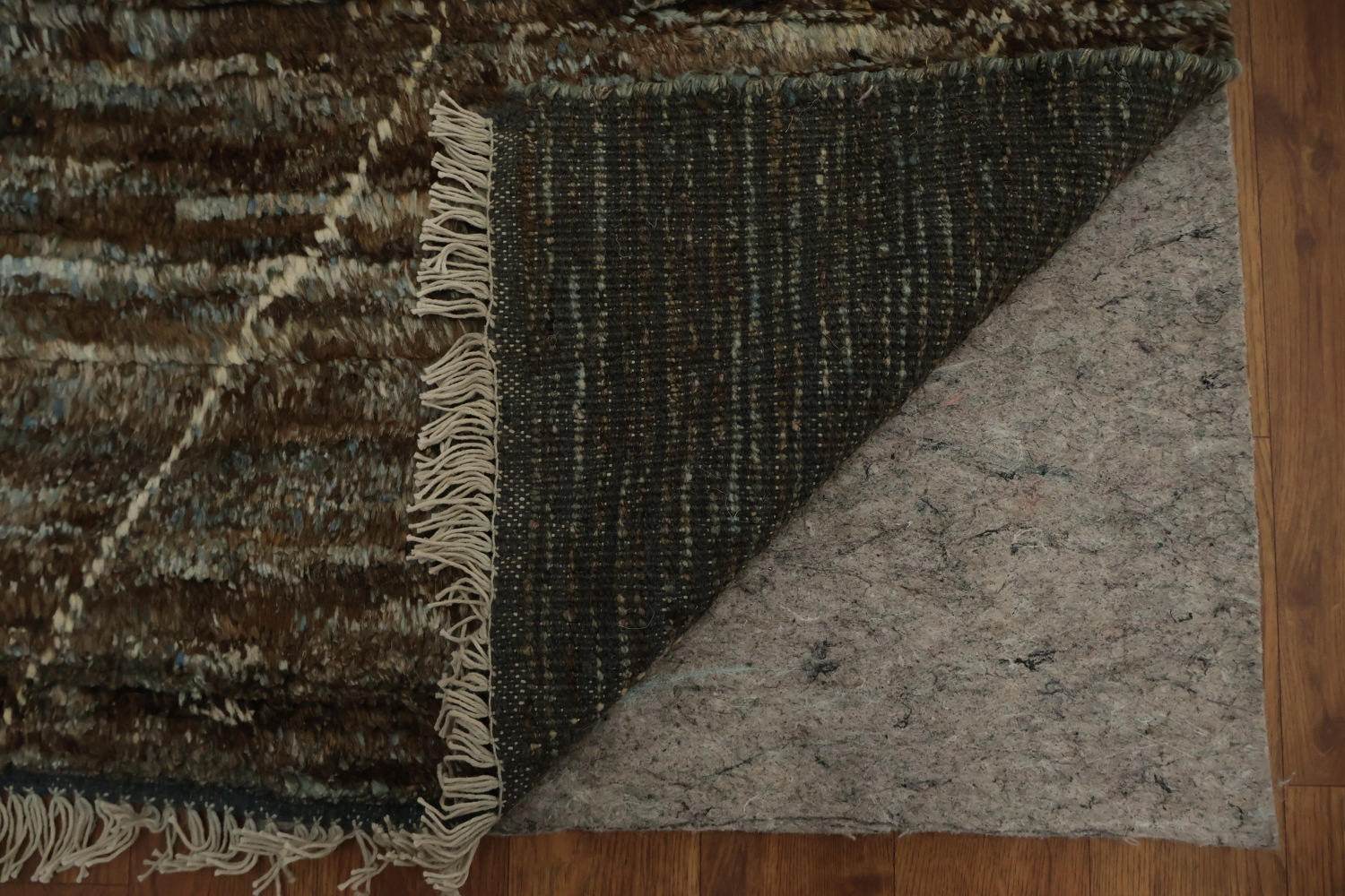 Deep-Tone Chevron Moroccan Area Rug 7x10 for Modern Interiors
