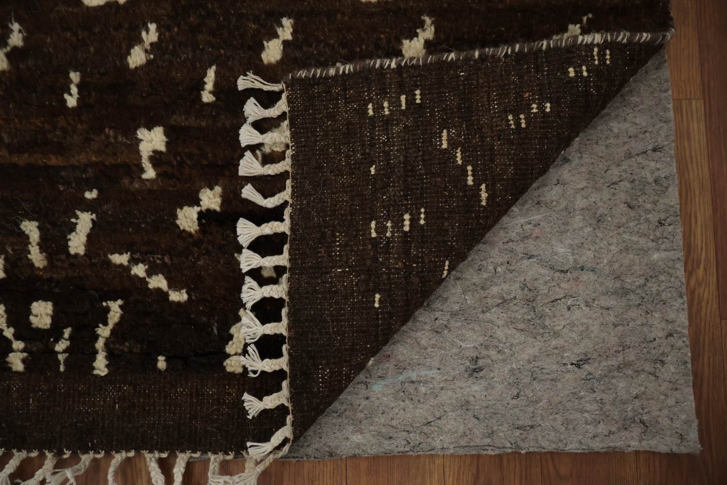 Moroccan Area Rug 6x8 with Intricate Pattern and Rich Earthy Tones