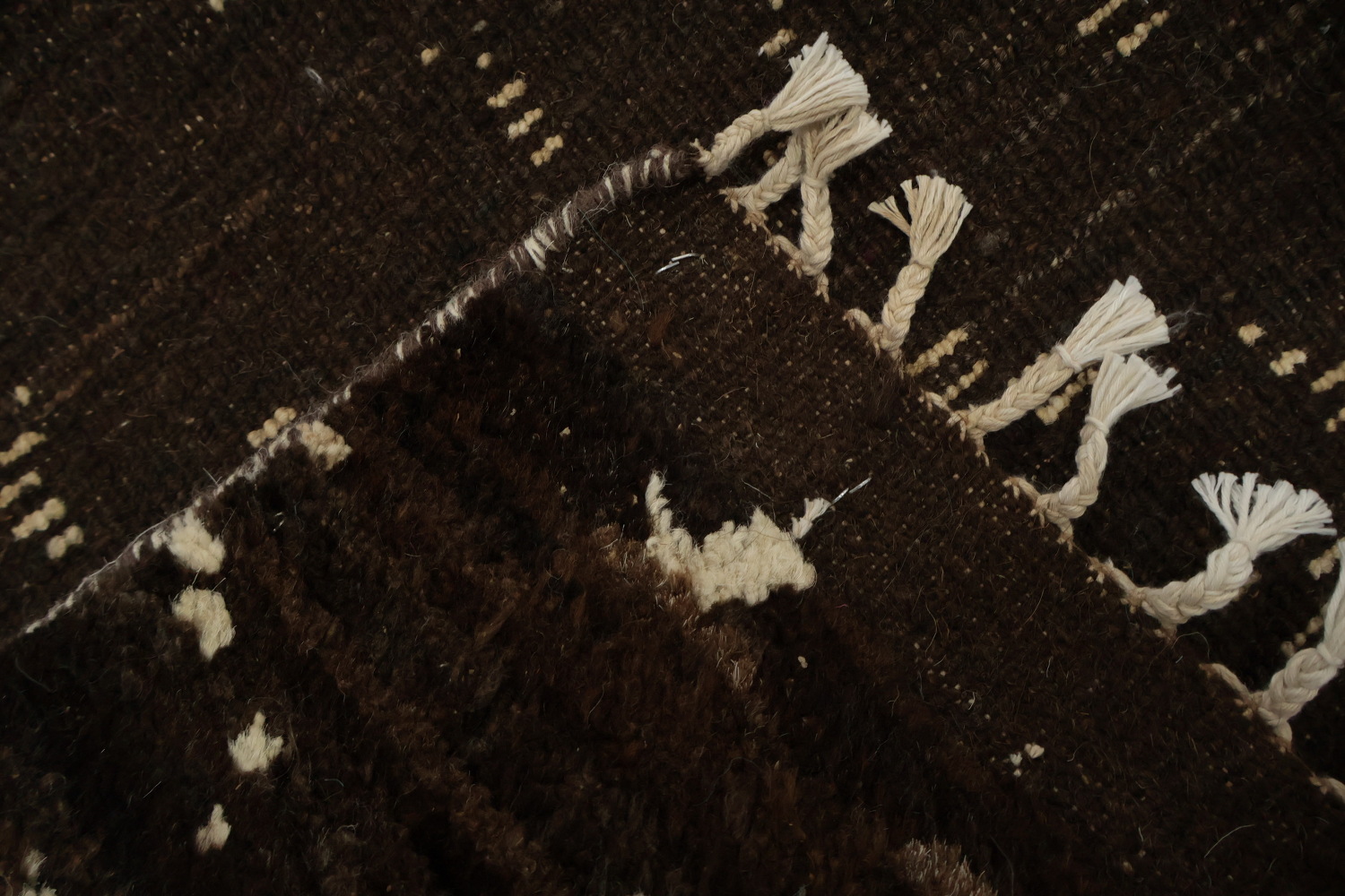 Moroccan Area Rug 6x8 with Intricate Pattern and Rich Earthy Tones
