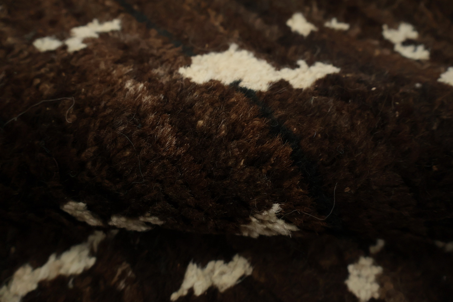 Moroccan Area Rug 6x8 with Intricate Pattern and Rich Earthy Tones