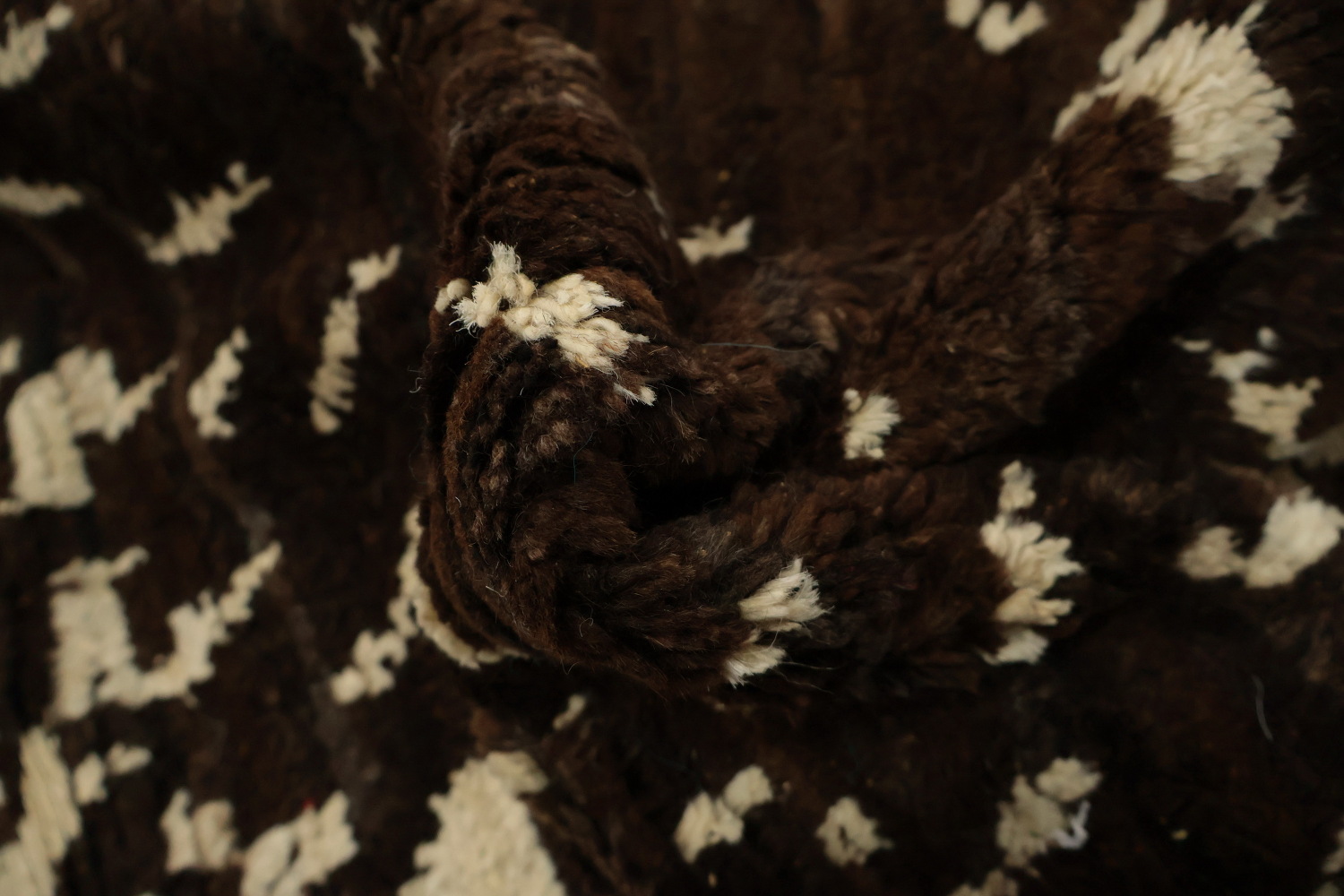 Moroccan Area Rug 6x8 with Intricate Pattern and Rich Earthy Tones
