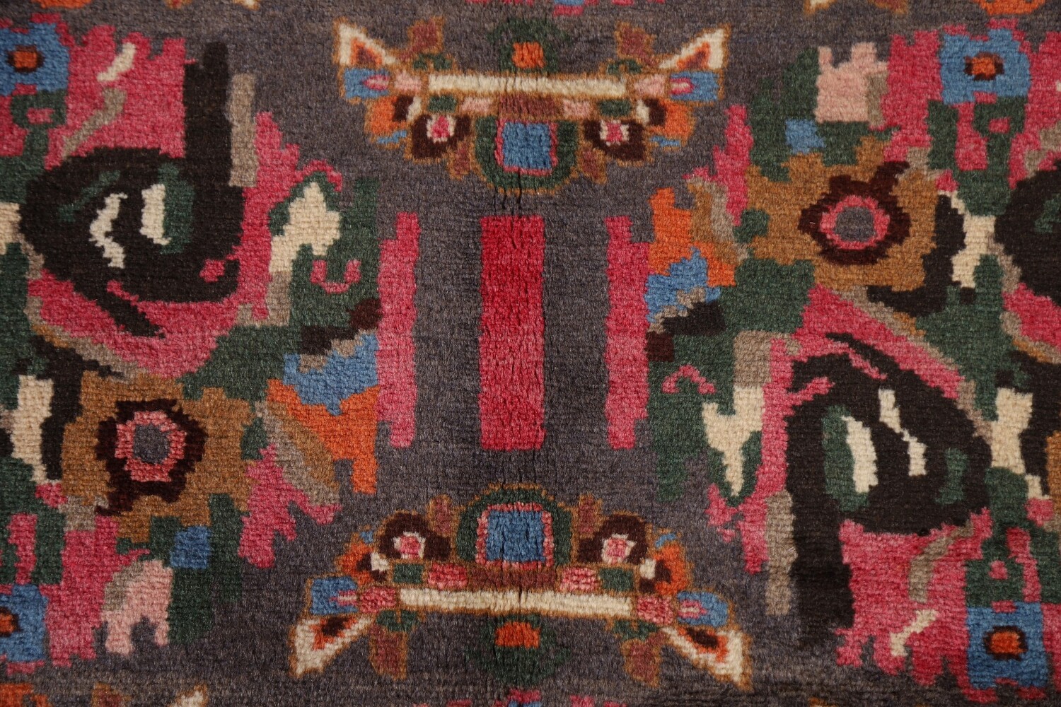 Vintage Bakhtiari Persian Area Rug 5x10