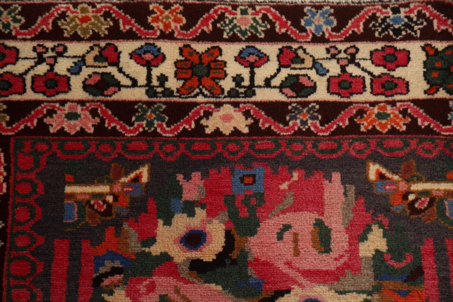 Vintage Bakhtiari Persian Area Rug 5x10