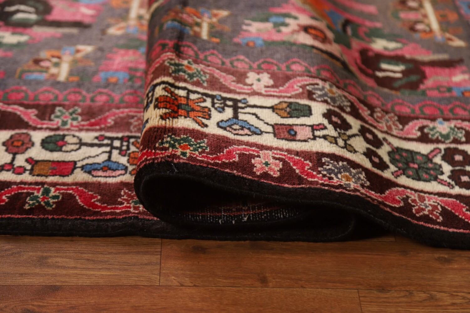 Vintage Bakhtiari Persian Area Rug 5x10