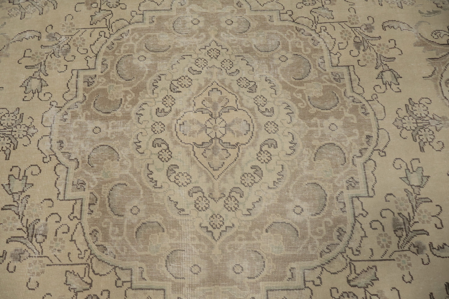 Traditional Tabriz Persian Area Rug 9x13 Perfect for Living Room