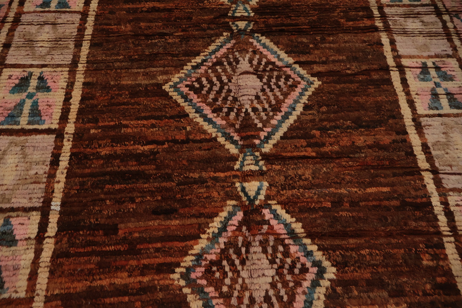 Geometric Moroccan Area Rug 7x10 with Earthy Tones and Bold Borders
