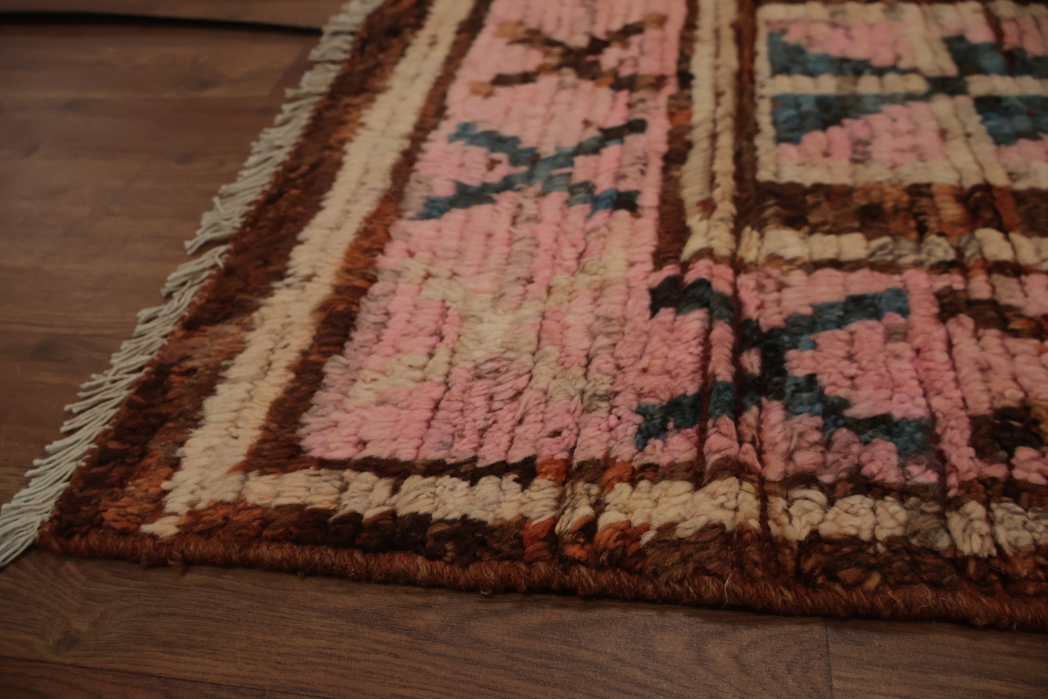 Geometric Moroccan Area Rug 7x10 with Earthy Tones and Bold Borders