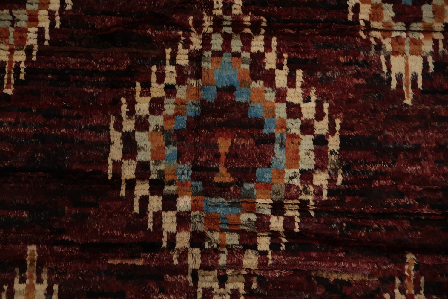 Elegant Moroccan Area Rug 7x10 Featuring Bold Colors and Shapes