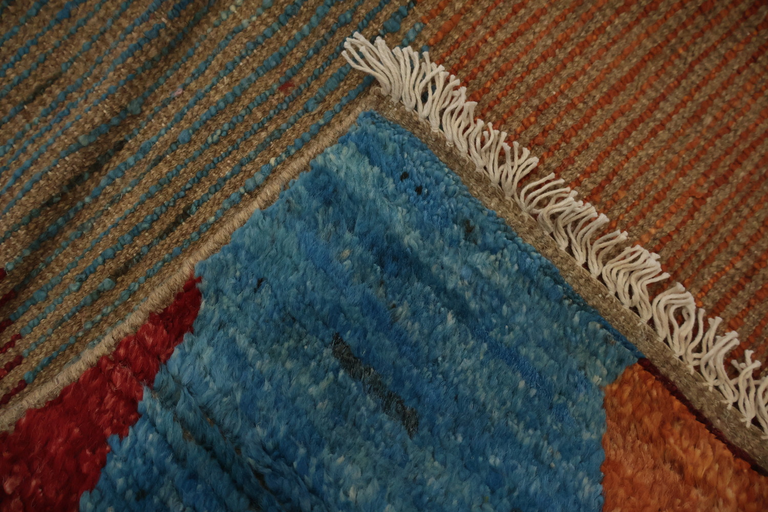 Artistic Abstract Moroccan Area Rug 6x8 to Elevate Your Space