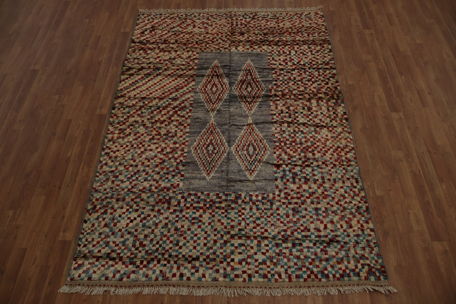 Vibrant Moroccan Area Rug 6x9 with Eye-Catching Design