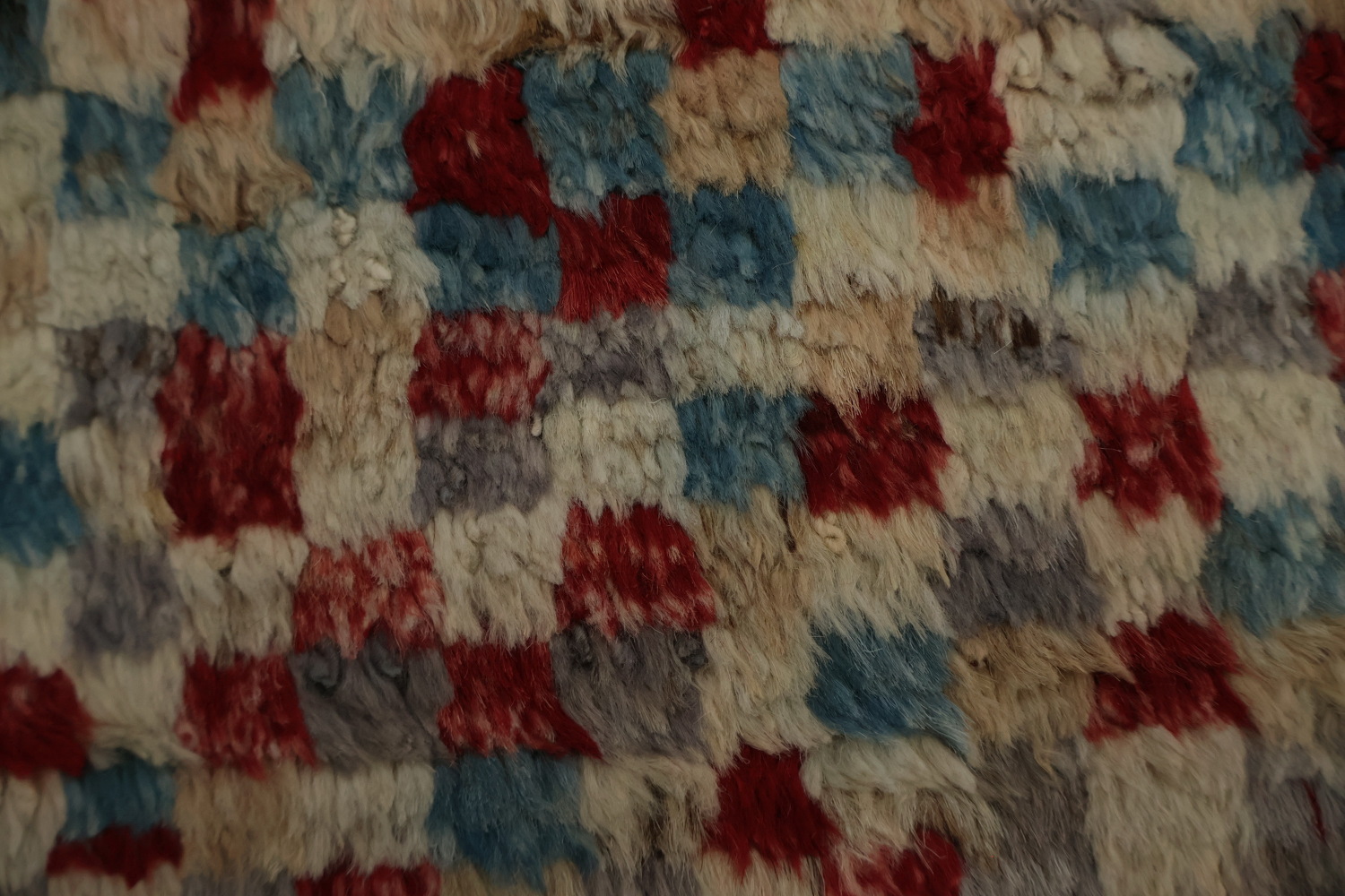 Vibrant Moroccan Area Rug 6x9 with Eye-Catching Design