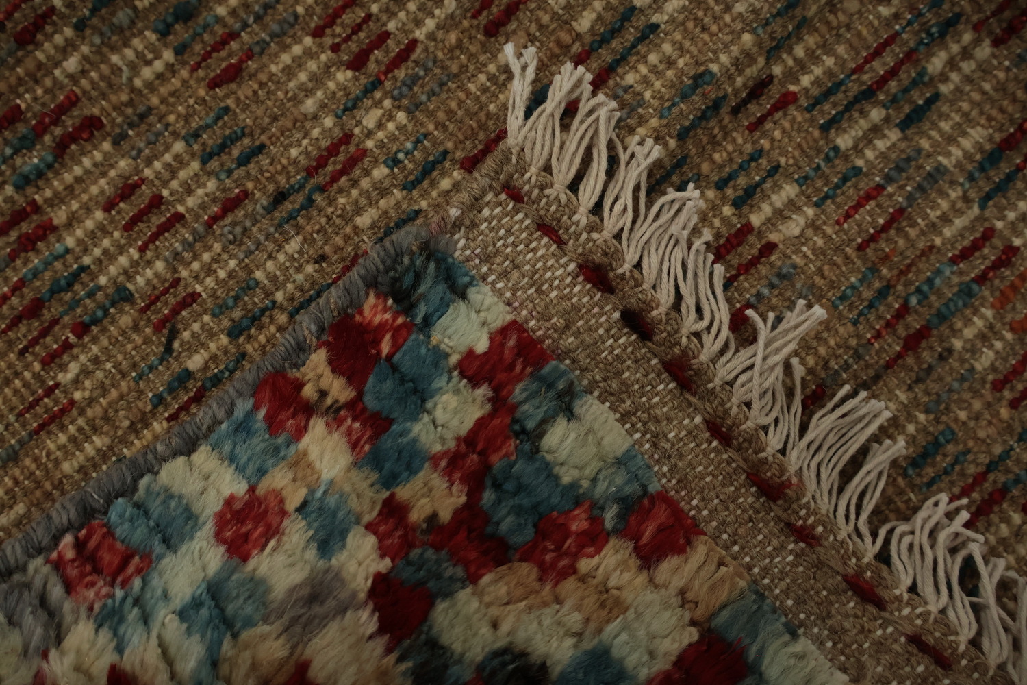 Vibrant Moroccan Area Rug 6x9 with Eye-Catching Design