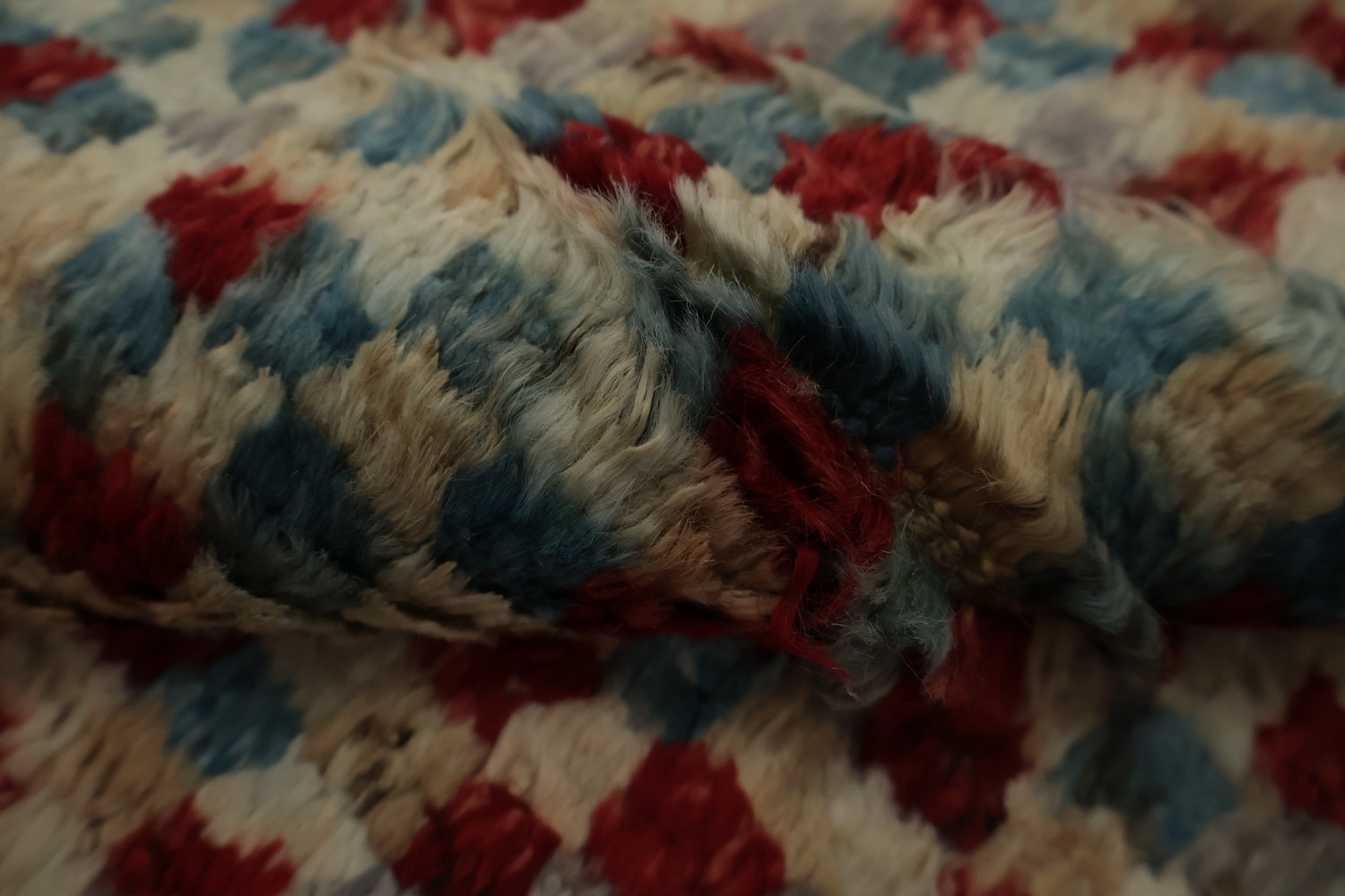 Vibrant Moroccan Area Rug 6x9 with Eye-Catching Design