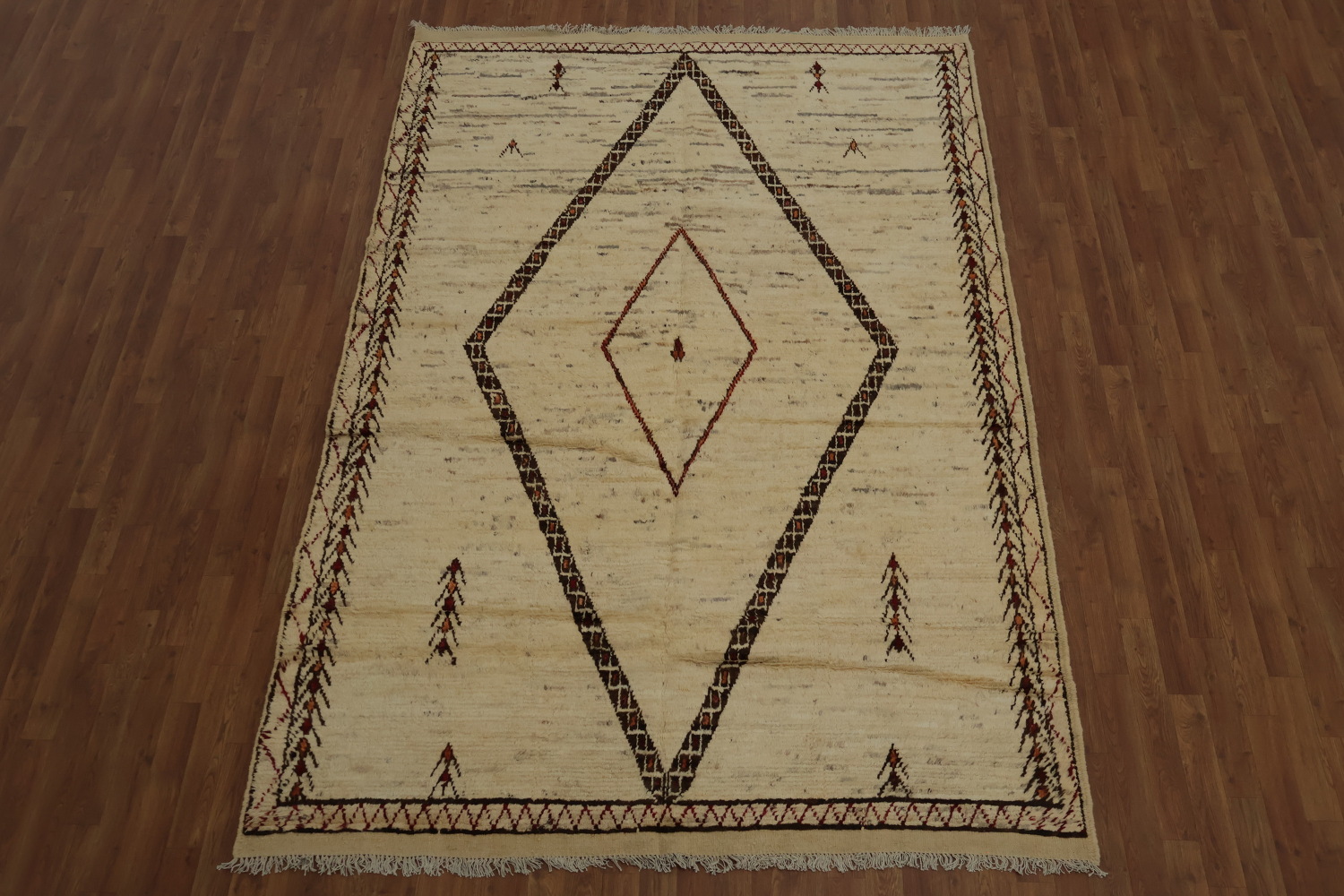 Earthy Elegance Moroccan Area Rug 7x10 with Geometric Patterns
