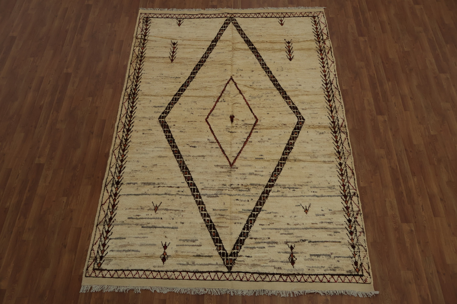 Earthy Elegance Moroccan Area Rug 7x10 with Geometric Patterns