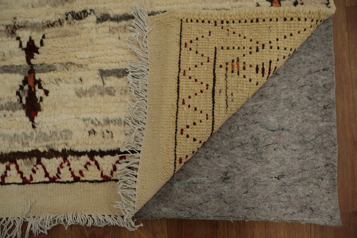 Earthy Elegance Moroccan Area Rug 7x10 with Geometric Patterns