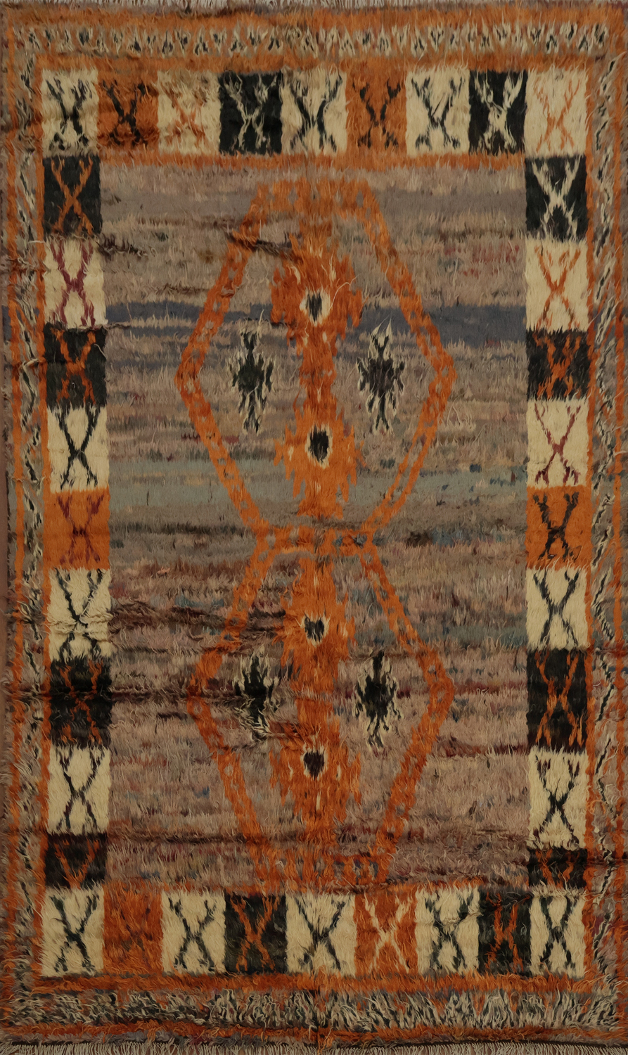 Bohemian Moroccan Berber Area Rug 6x10 with Geometric Centerpiece