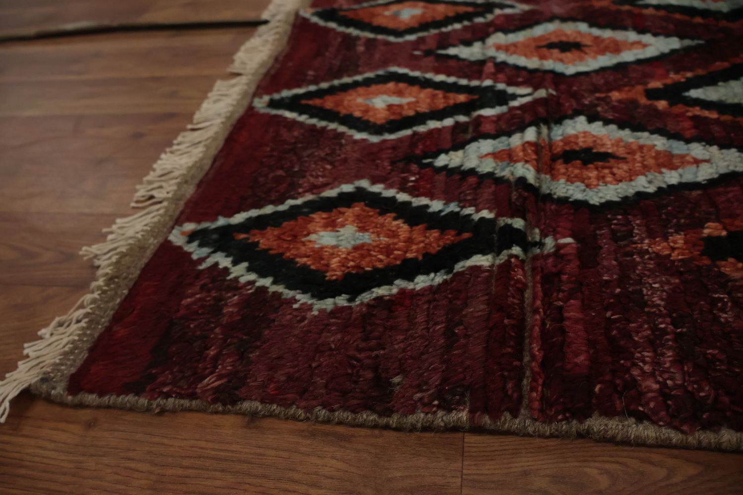Artfully Designed Diamond Style Moroccan Wool Area Rug 7x10