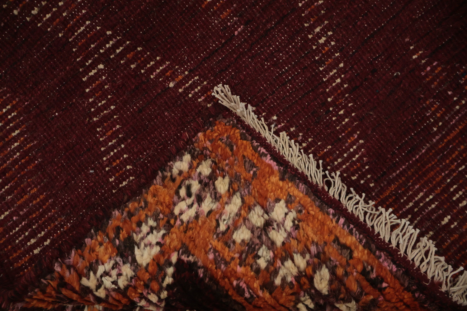 Elegant Moroccan Area Rug 7x10 with Intricate Geometric Patterns