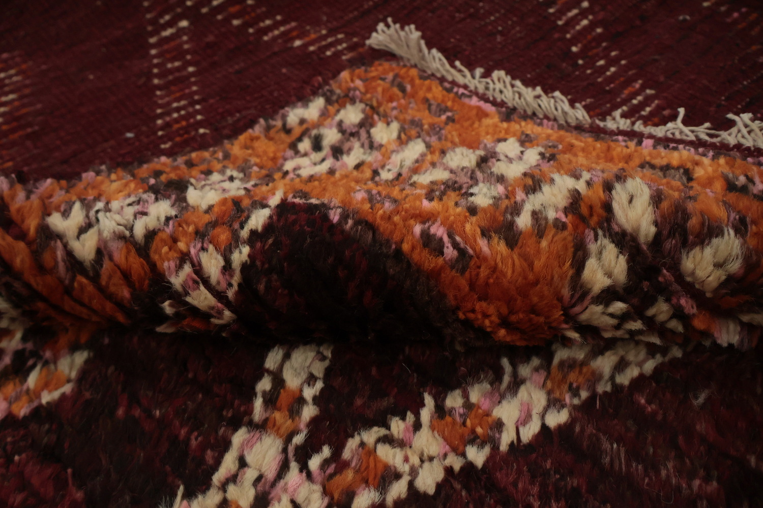 Elegant Moroccan Area Rug 7x10 with Intricate Geometric Patterns