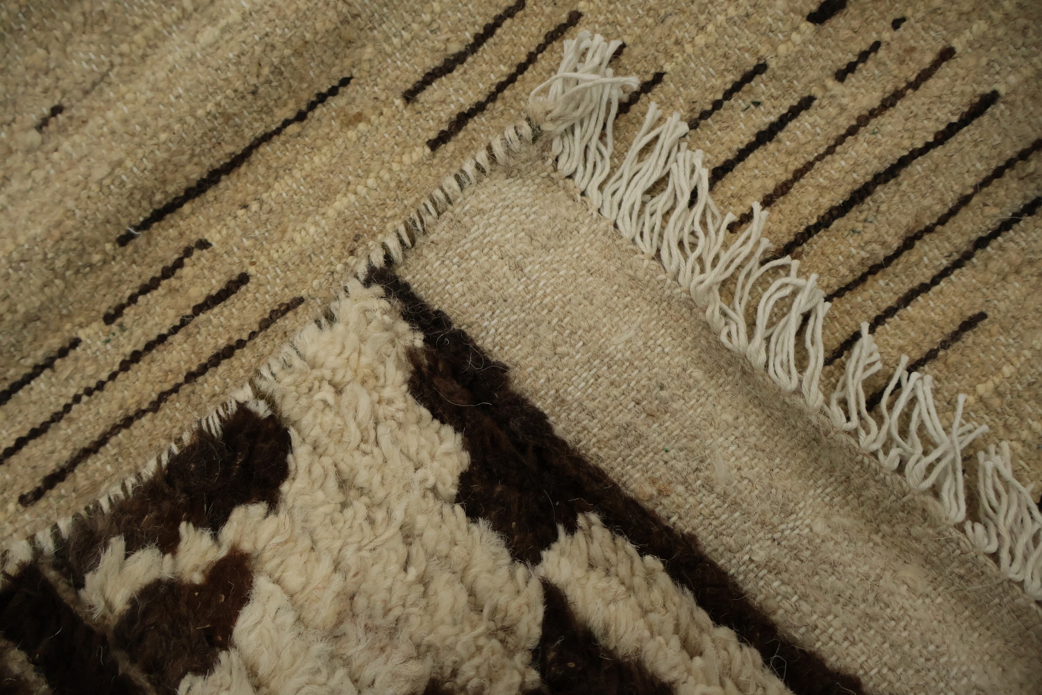 Cultural Flair Authentic Earth-Toned Moroccan Area Rug 6x8