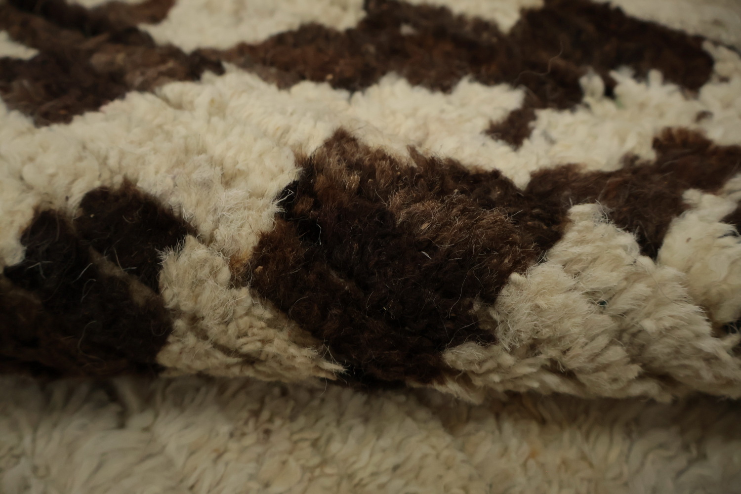 Cultural Flair Authentic Earth-Toned Moroccan Area Rug 6x8
