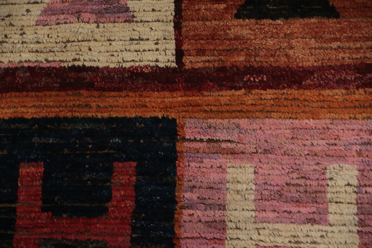 Stylish Moroccan Large Area Rug 10x14 for a Modern Home Atmosphere