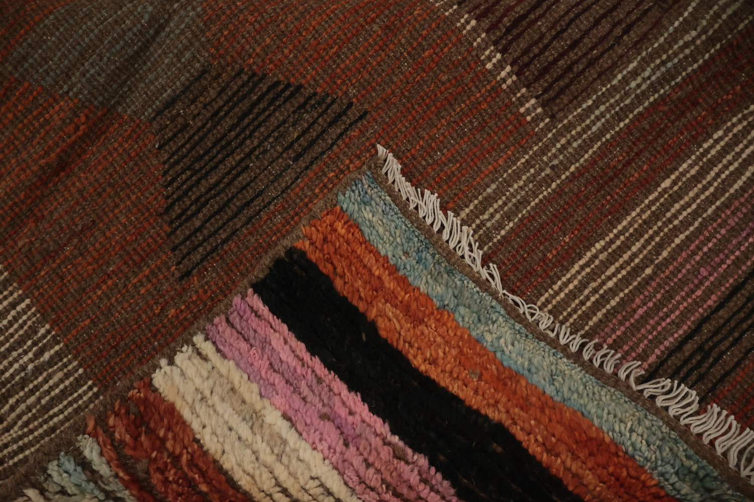 Stylish Moroccan Large Area Rug 10x14 for a Modern Home Atmosphere