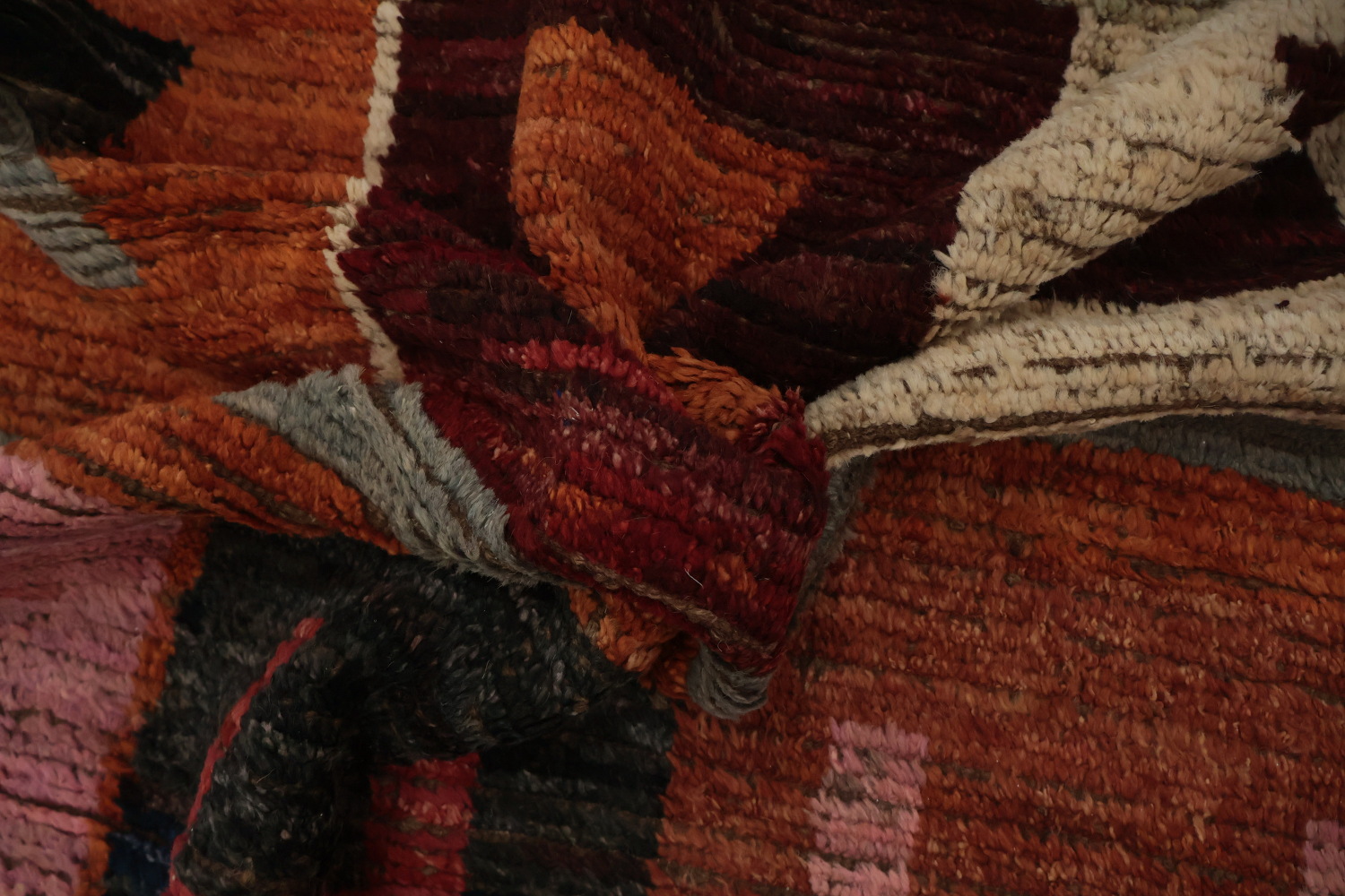Stylish Moroccan Large Area Rug 10x14 for a Modern Home Atmosphere