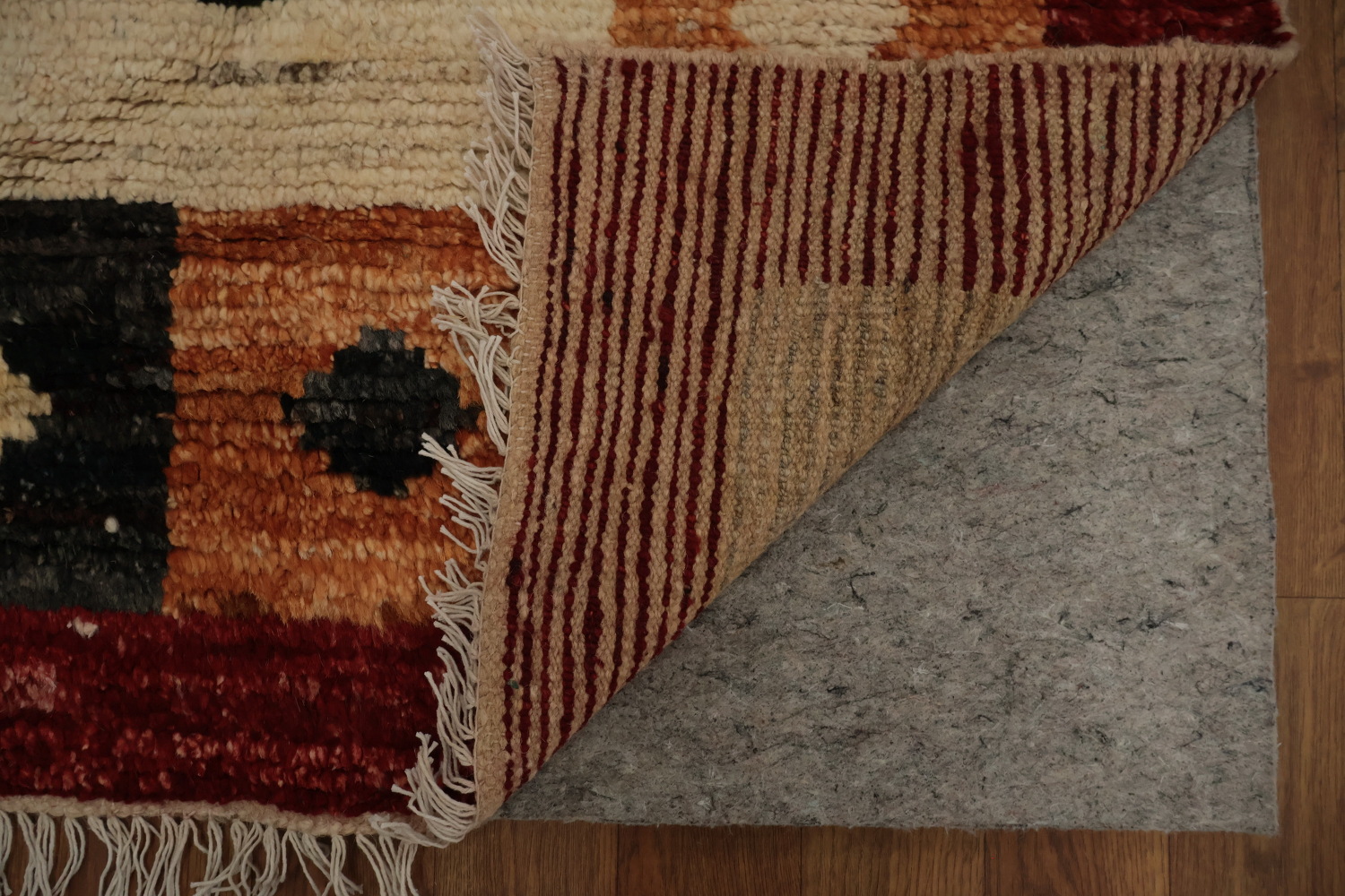 Charming Folk Art-Inspired Moroccan Area Rug 8x10 for Cozy Spaces