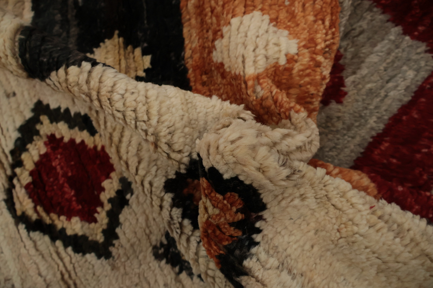 Charming Folk Art-Inspired Moroccan Area Rug 8x10 for Cozy Spaces