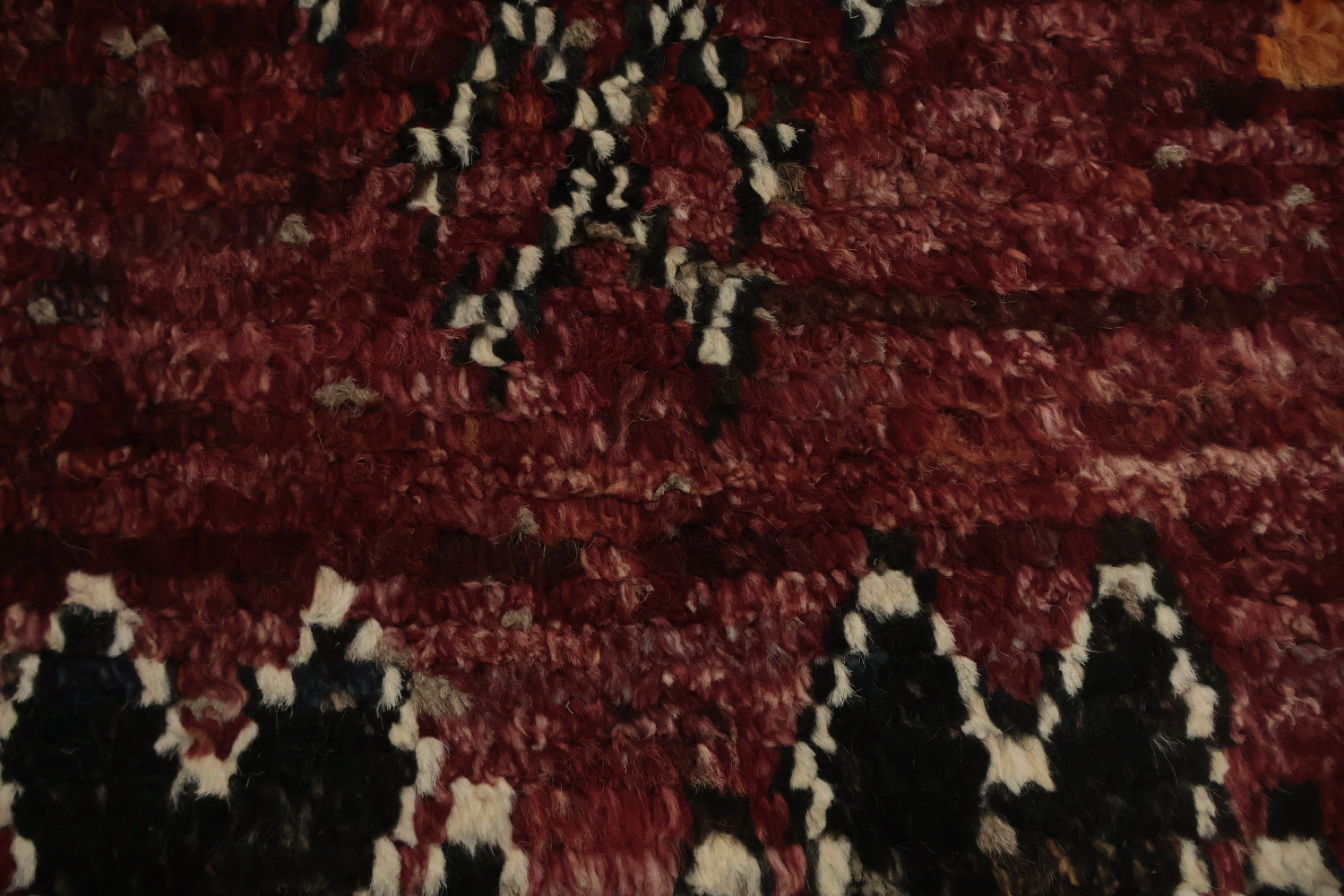 Artisanal Moroccan Wool Area Rug 6x10 in Rich Earthy Tones