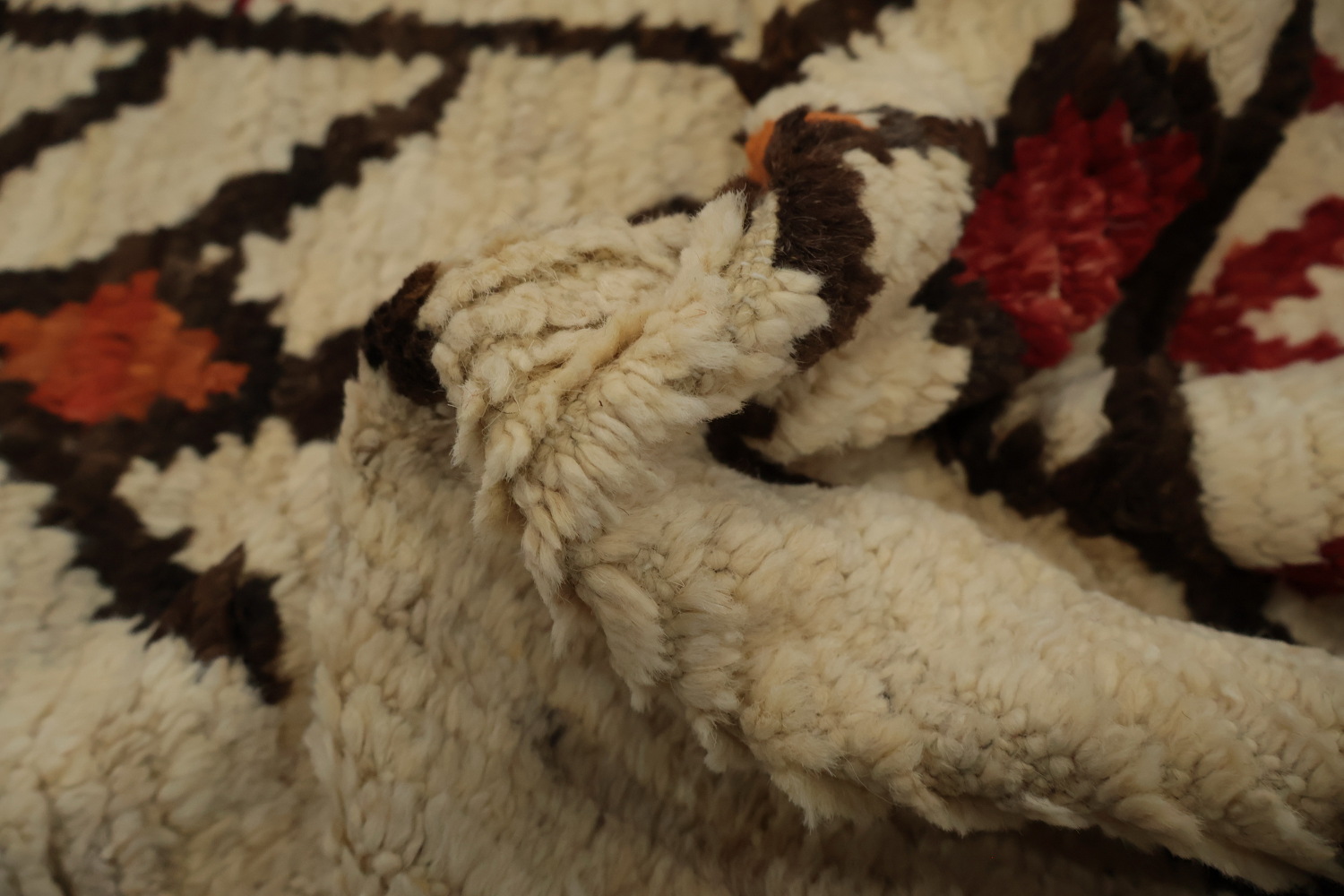 Vibrant Moroccan Area Rug 8x10 for a Dynamic Room Accent