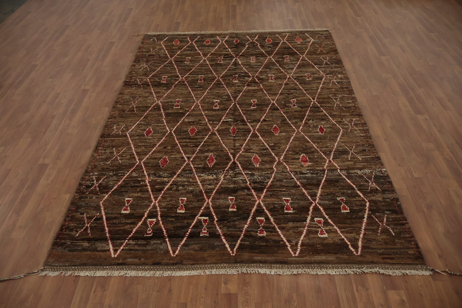 Elegant Moroccan Area Rug 7x10 with Geometric Diamond Patterns